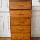 Chiffonnier en bois pieds compas