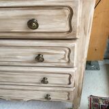 Neoclassical chest of drawers