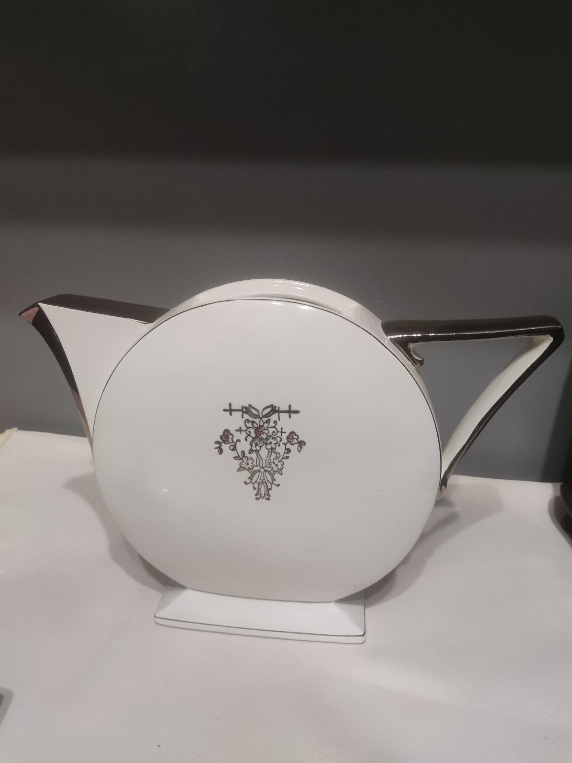 Czech Art Deco porcelain teapot Victoria