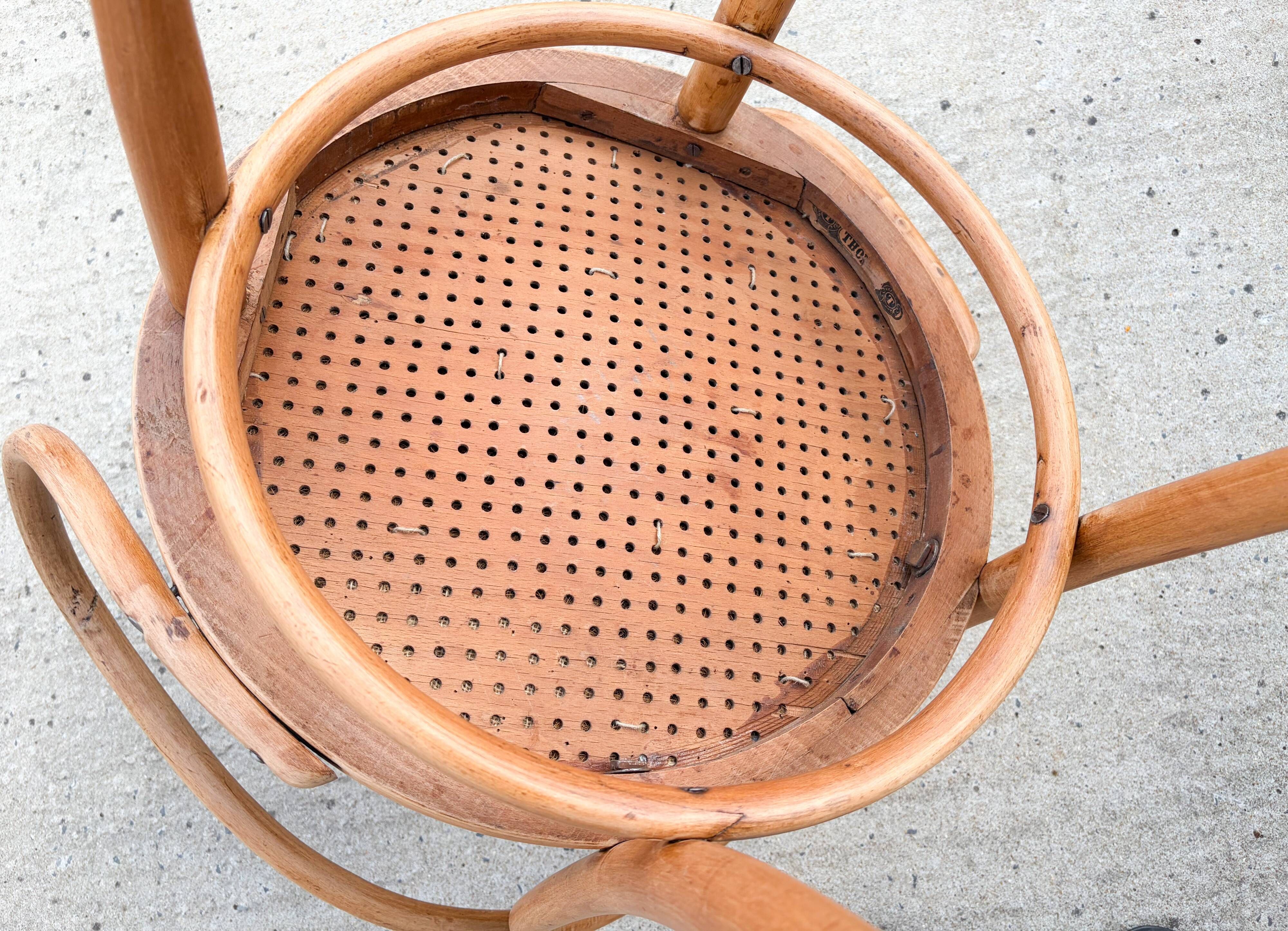 Fauteuil en bois courbé , 209 de Thonet , dit Le Corbusier , 1900'