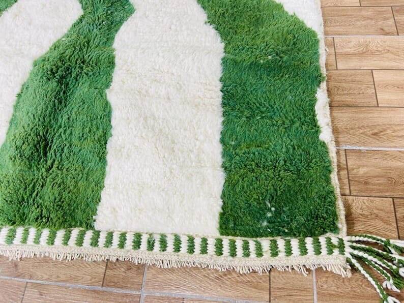Traditional handmade pure wool Berber rug size 150 x 250 cm.