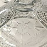 Large Bonbonniere/Drageoir in Bohemian crystal. Frosted floral motifs, diamond tip. Boho chic