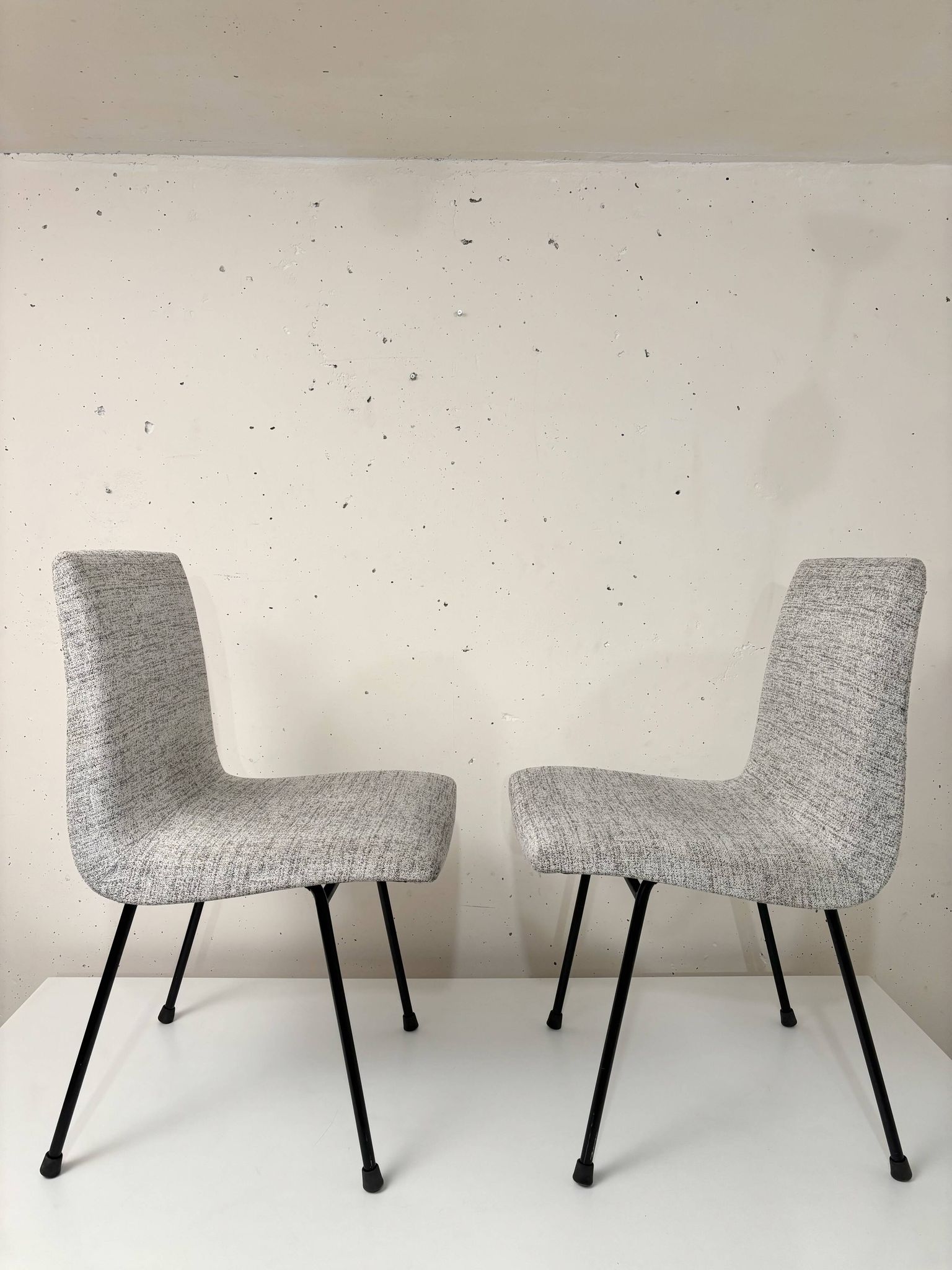 Pair of chairs model "CM145", Pierre Paulin, TV furniture, 1954