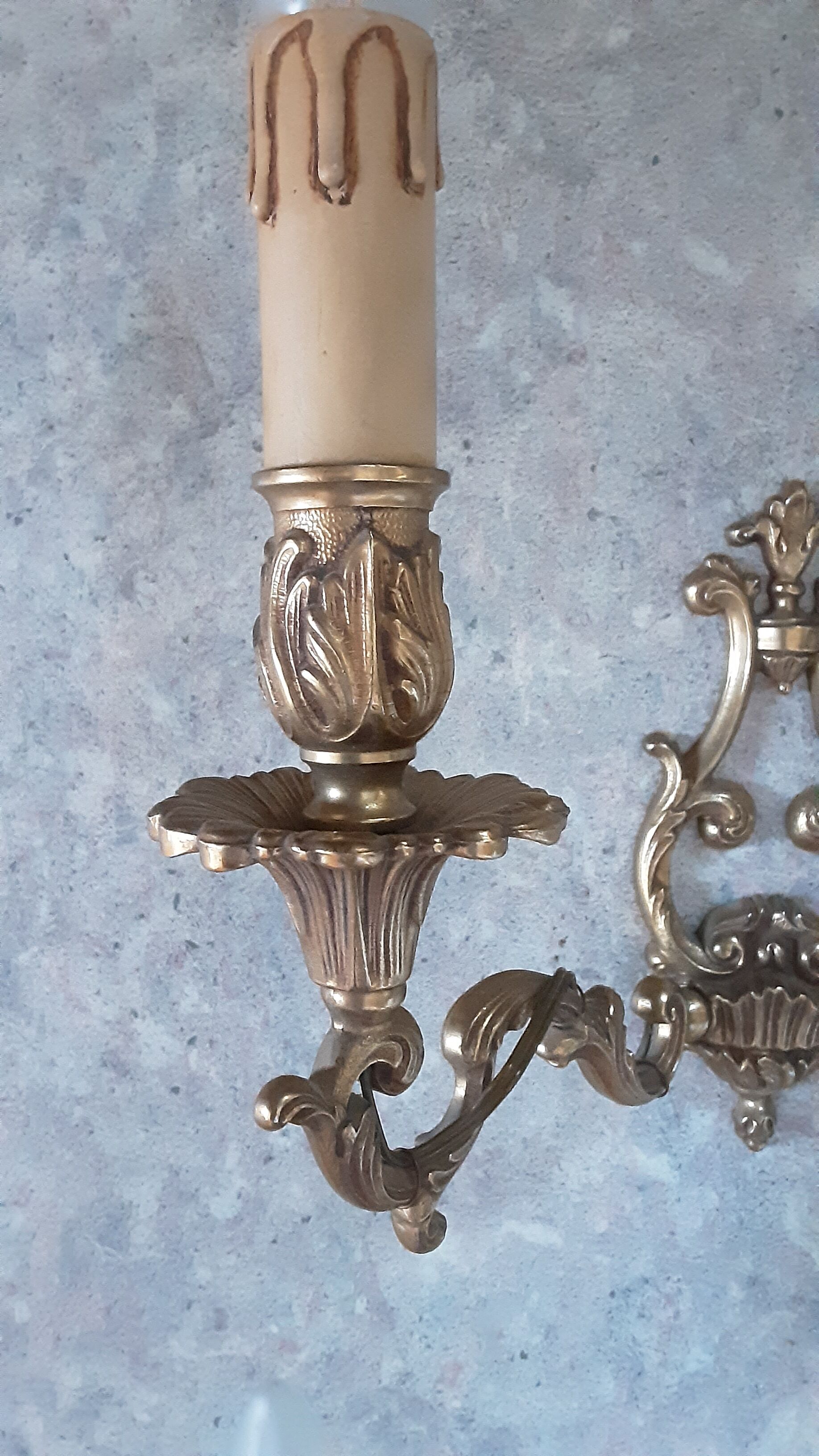 Pair of gold bronze appliques - year 60