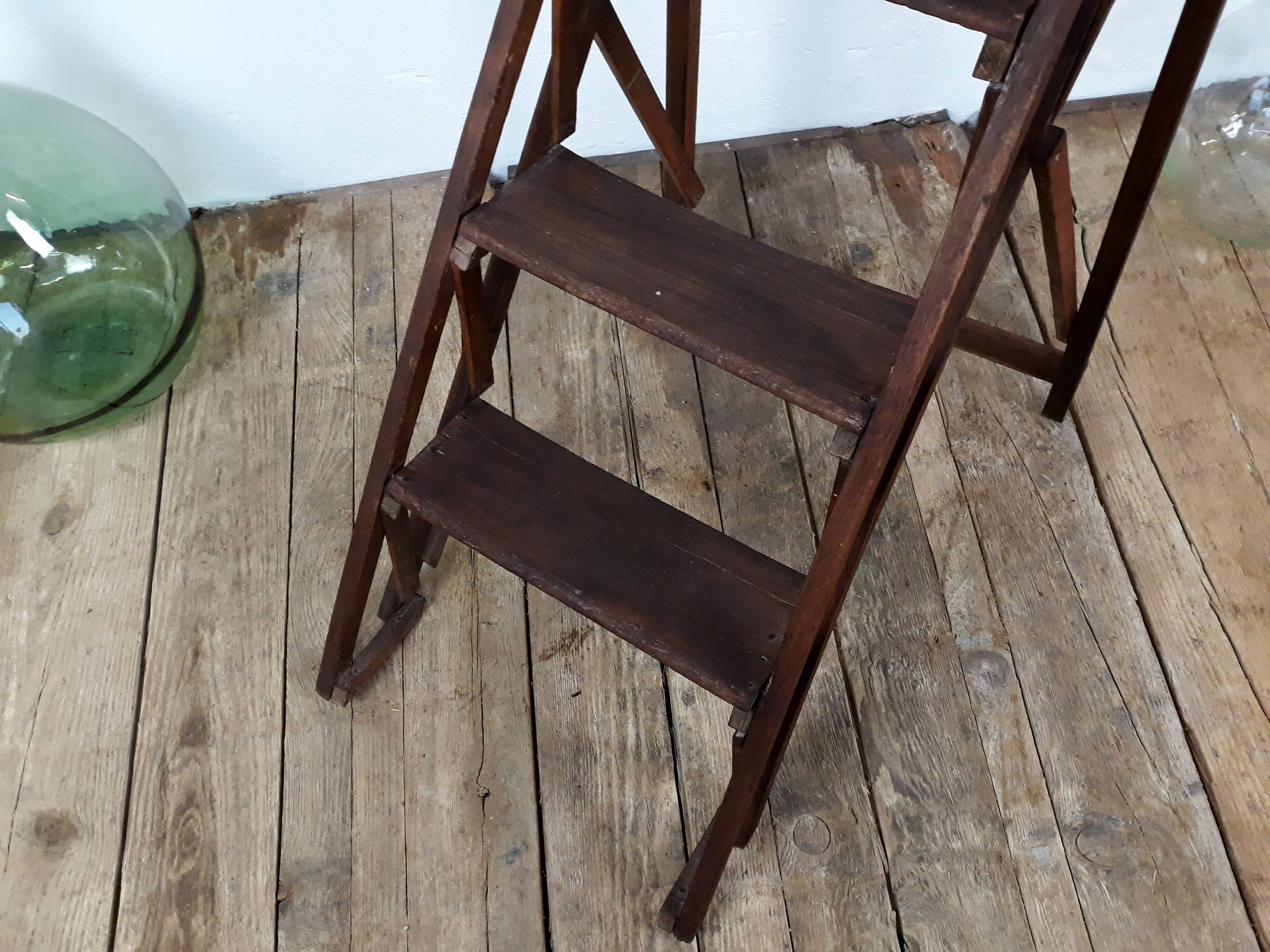 Former painter wooden stepladder