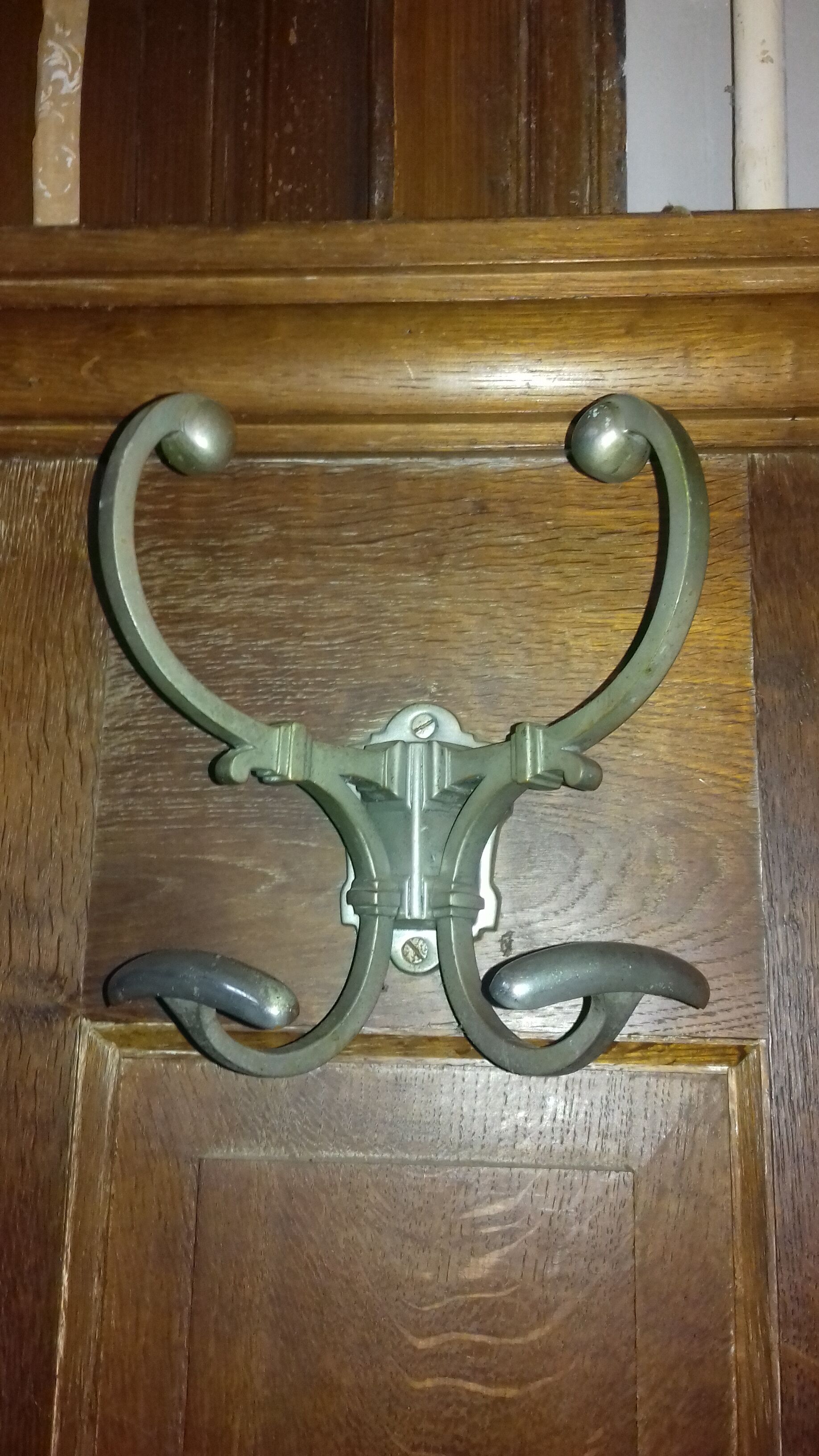 Coat holder