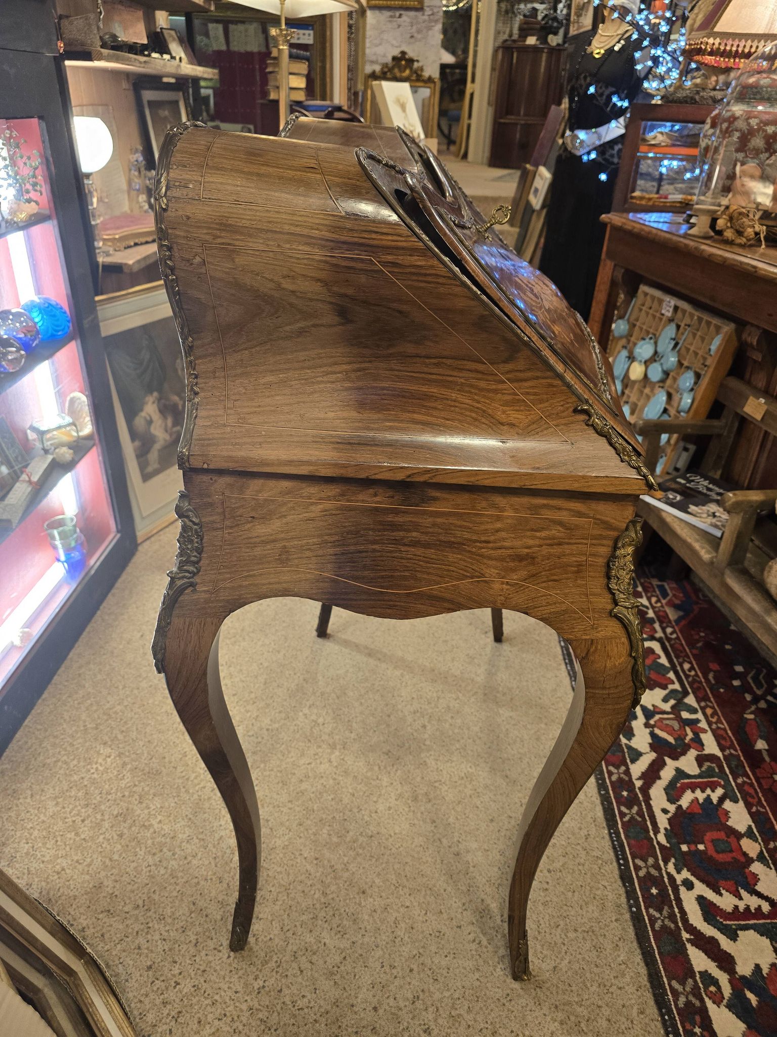 Bureau de Dame