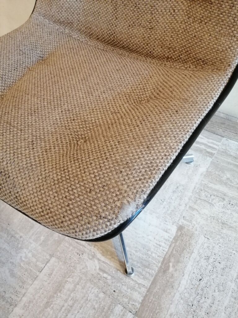 Randall Buck's vintage chair for Steelcase Strafor