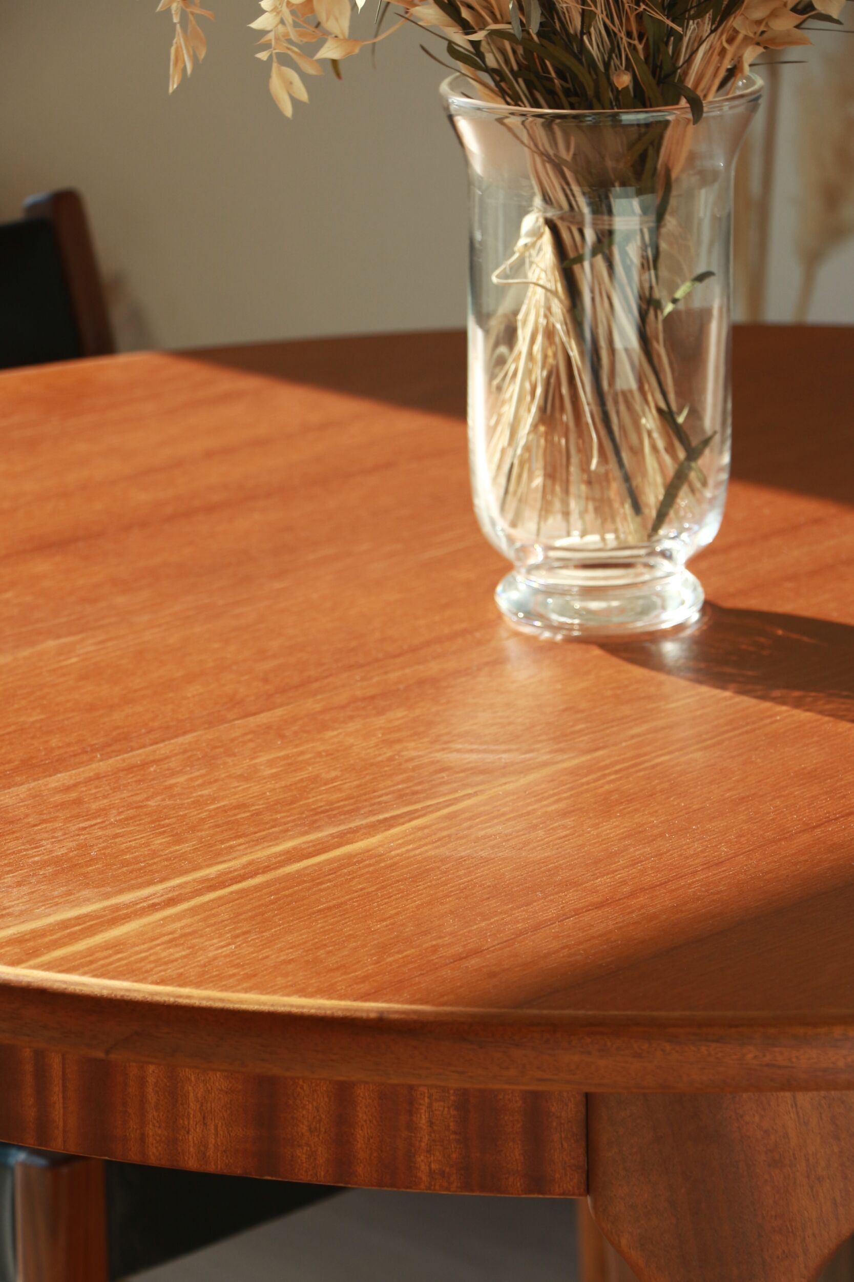 Round dining table with extension - McIntosh - 60s