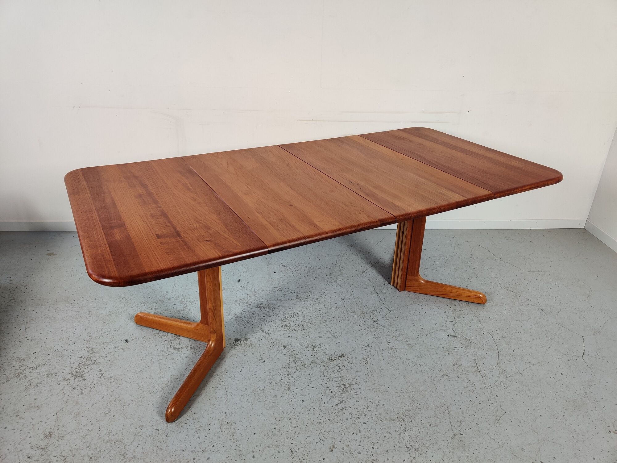 Dining table with teak extensions by Niels Möller, Dänemark 60s/70s