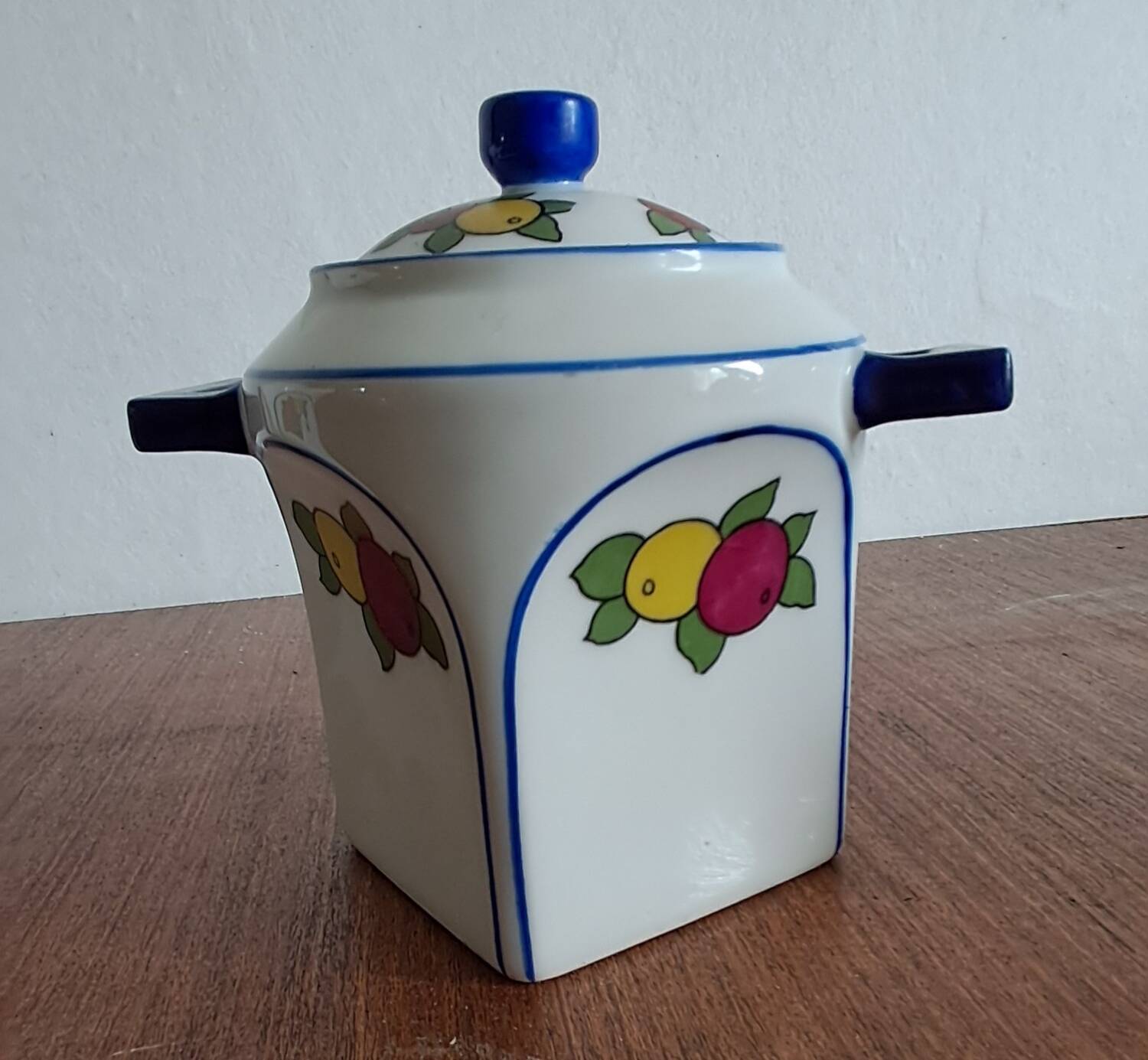 Coffee service in porcelain A. Lanternier & Co Limoges. 1960s.