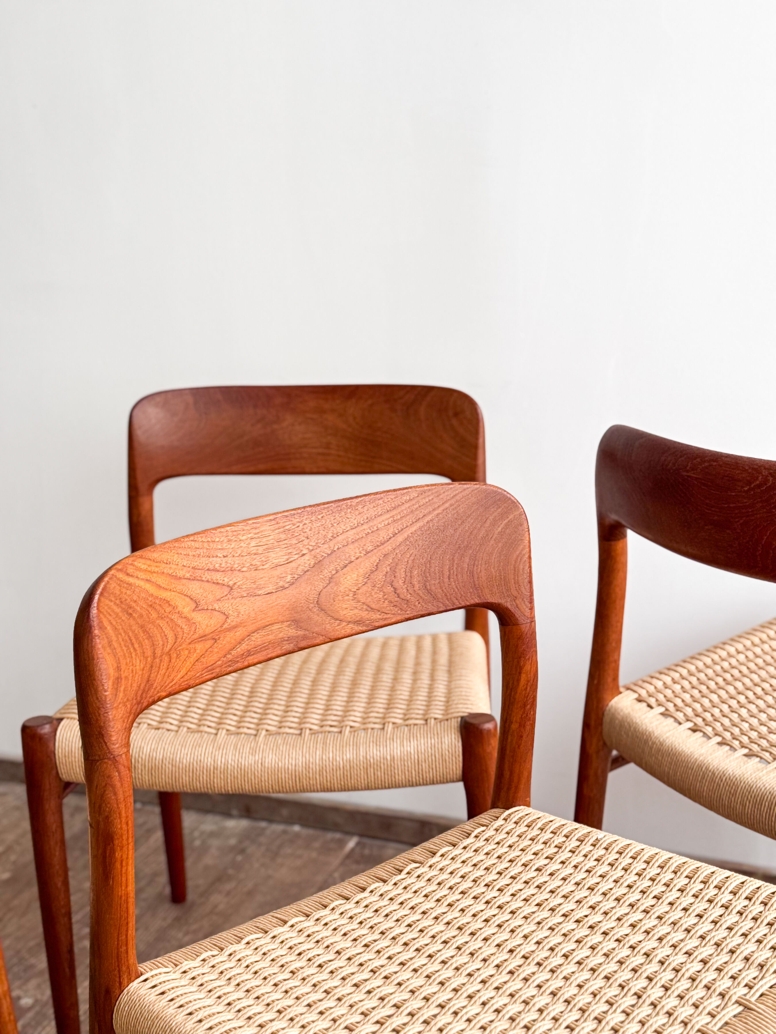 Ensemble de 4 chaises de salle à manger modèle 75 en teck, Niels O. Møller