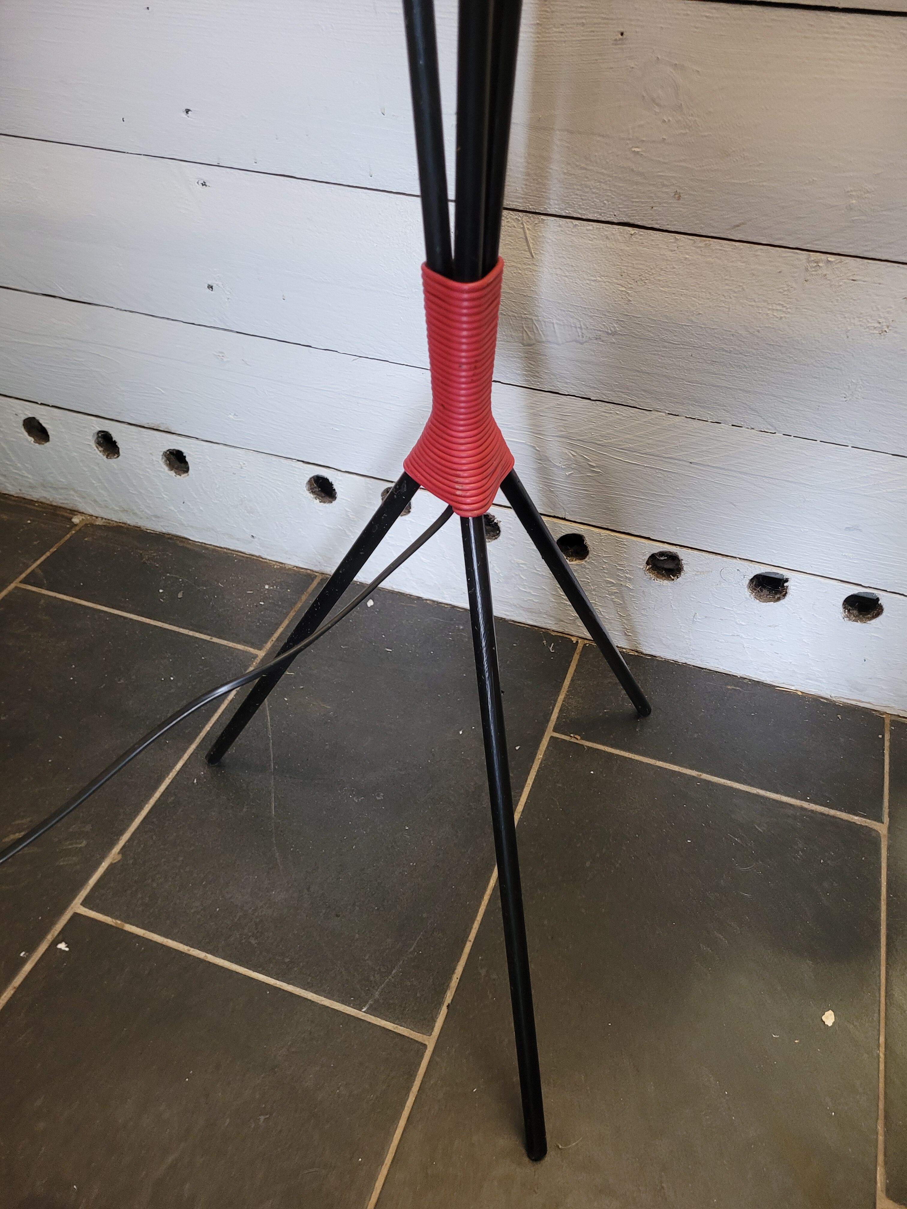 Tripod floor lamp from the 70s