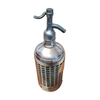 Siphon à eau de Seltz dans sa grille de protection