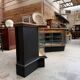 Ancien comptoir vitrine d’angle de maroquinier