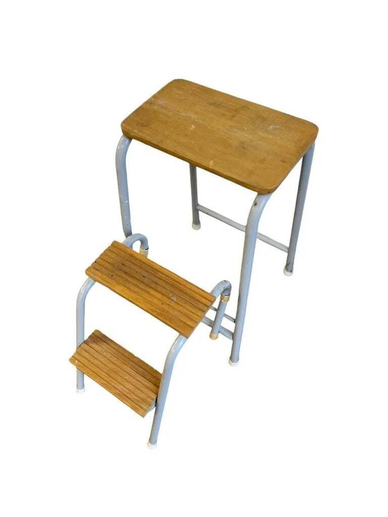 Vintage folding stool / kitchen step / mini ladder