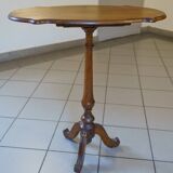 Napoleon III pedestal table in solid walnut