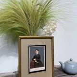 Old portrait photo of a woman