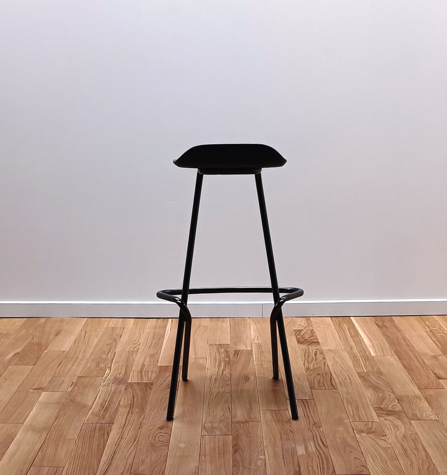Strain stool pair by Prostoria