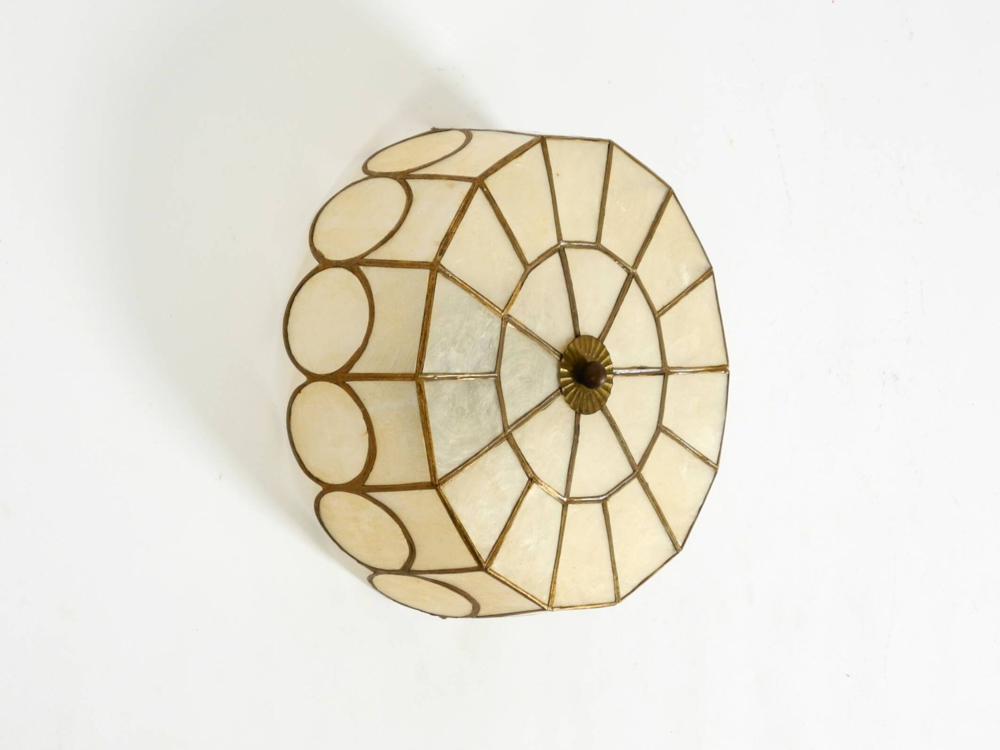 Beautiful round Mid-Century Modern ceiling or wall lamp made of Capiz
