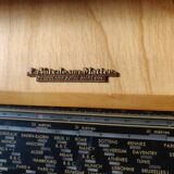 Hifi radio stand the voice of its master
