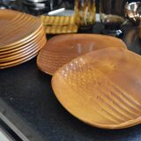 12 flat/asparagus plates from the 70s-80s