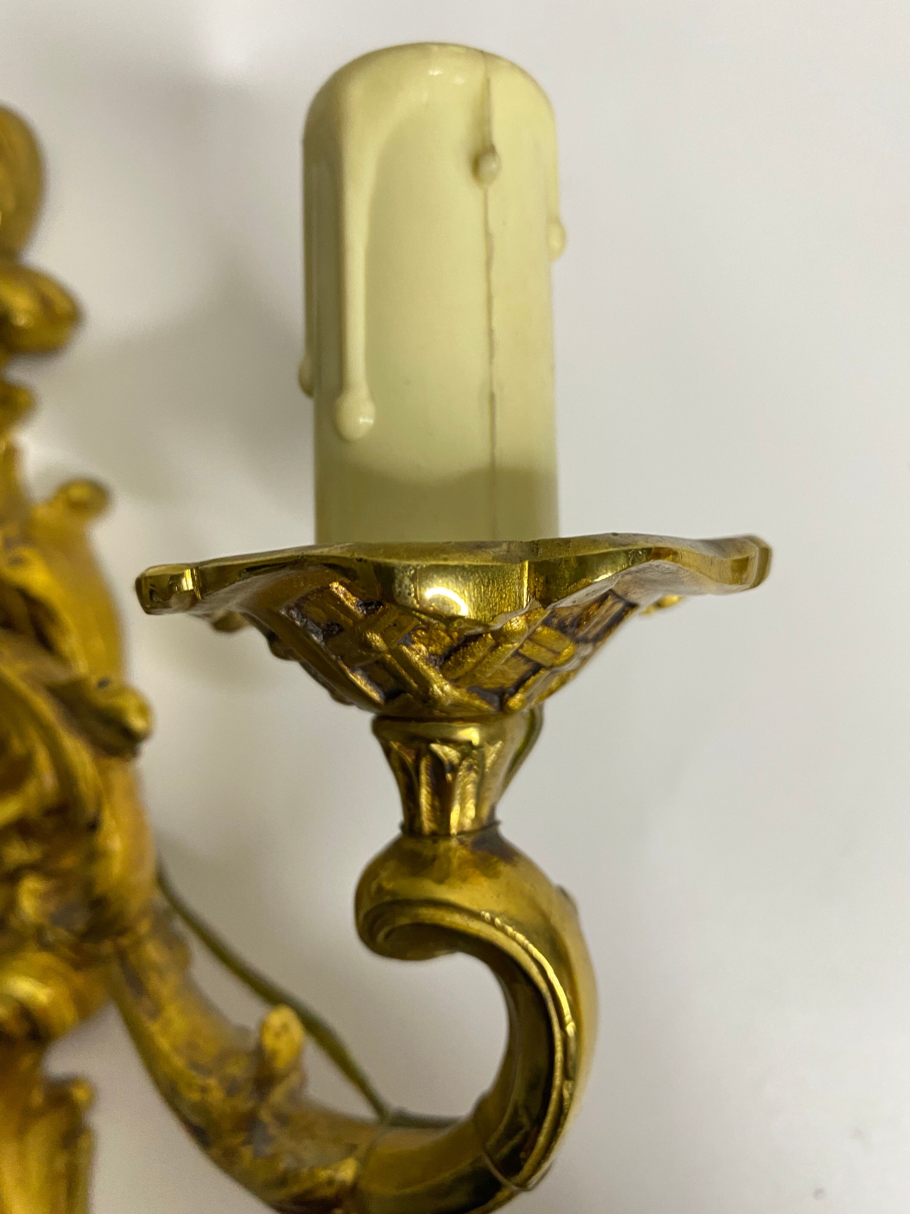 Bronze wall lamp rockery style