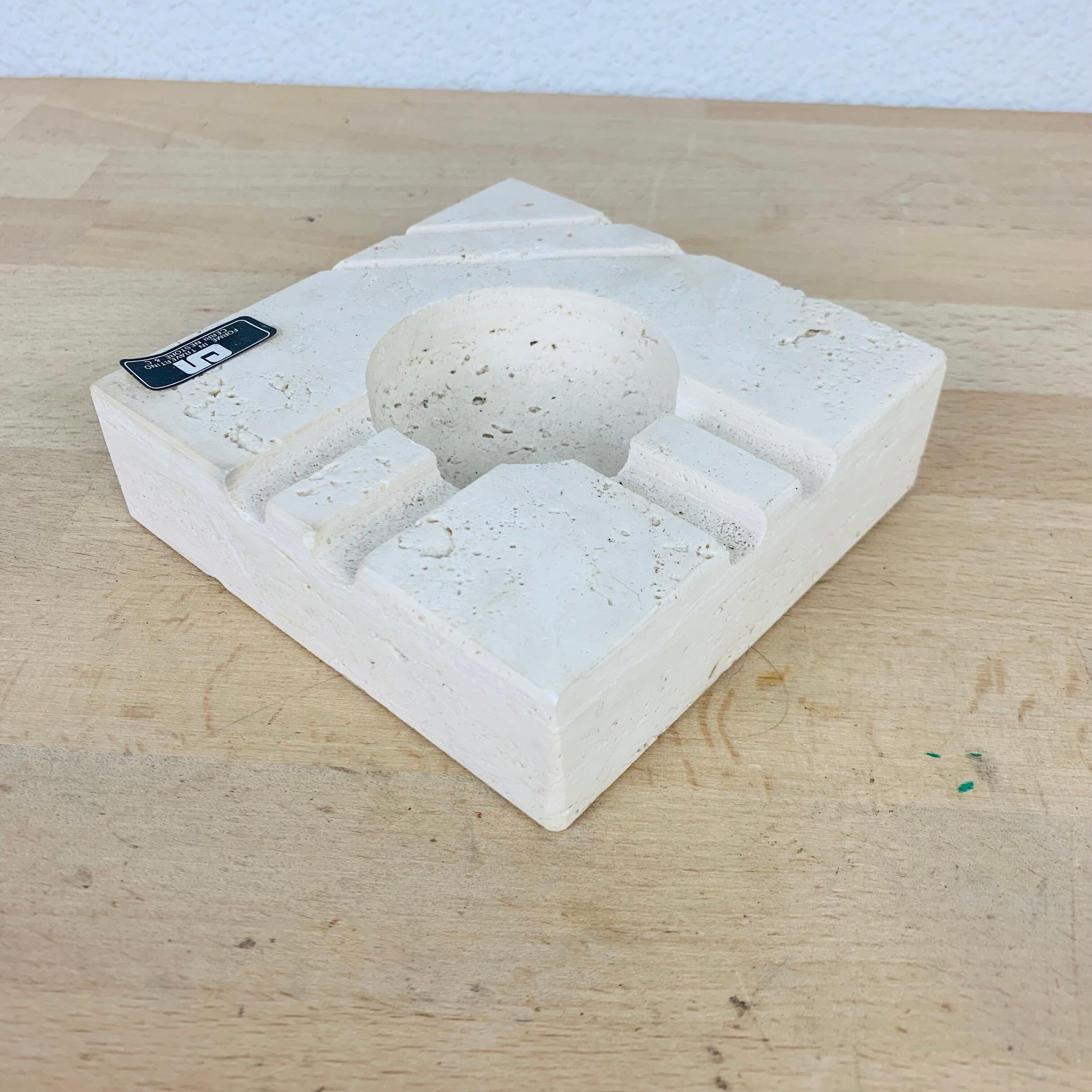 Travertine lighter and ashtray Cerri Nestore