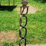 Vintage floor lamp from the 50s in blackened iron in the shape of a chain