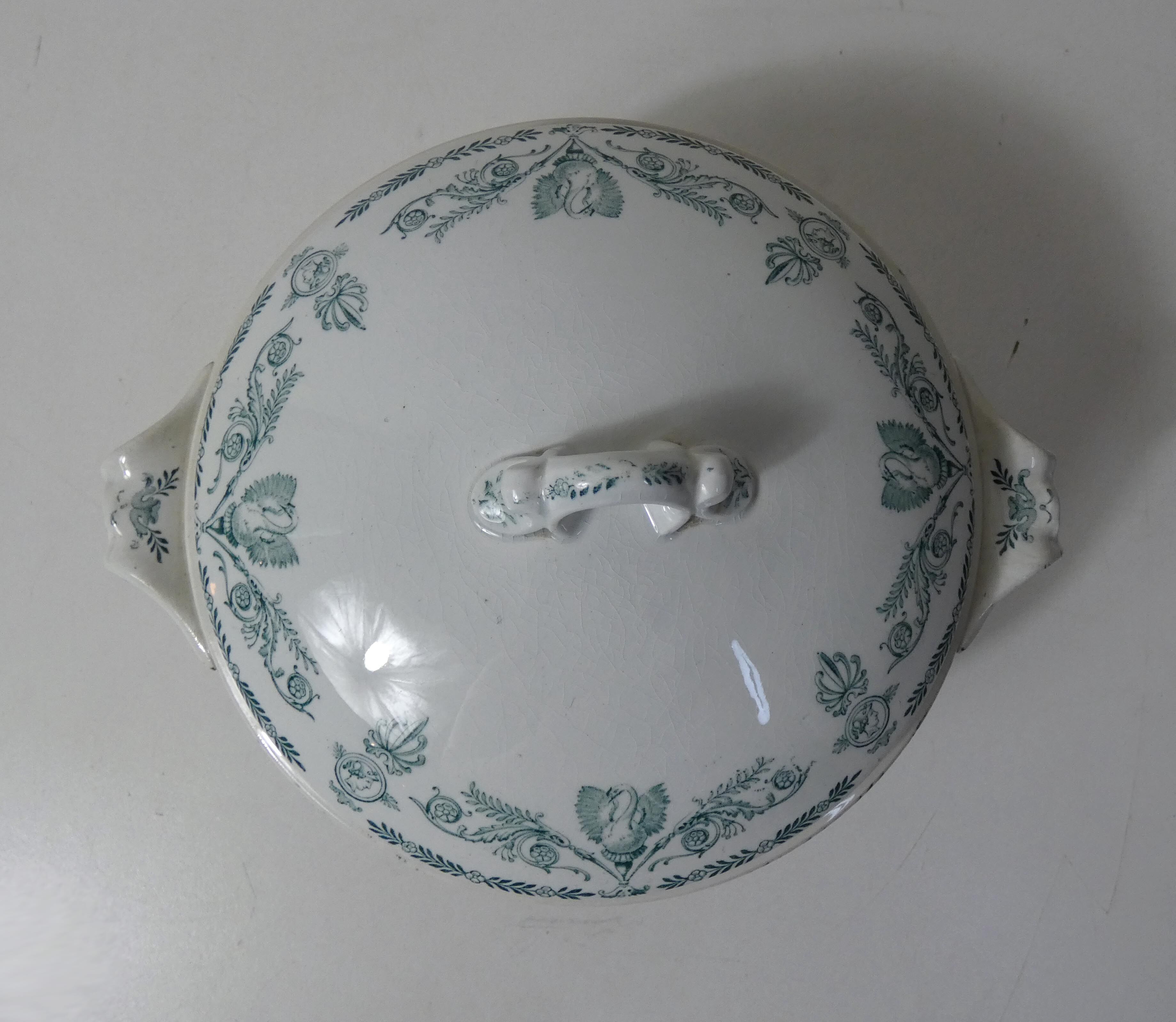 iron earth tureen compiegne