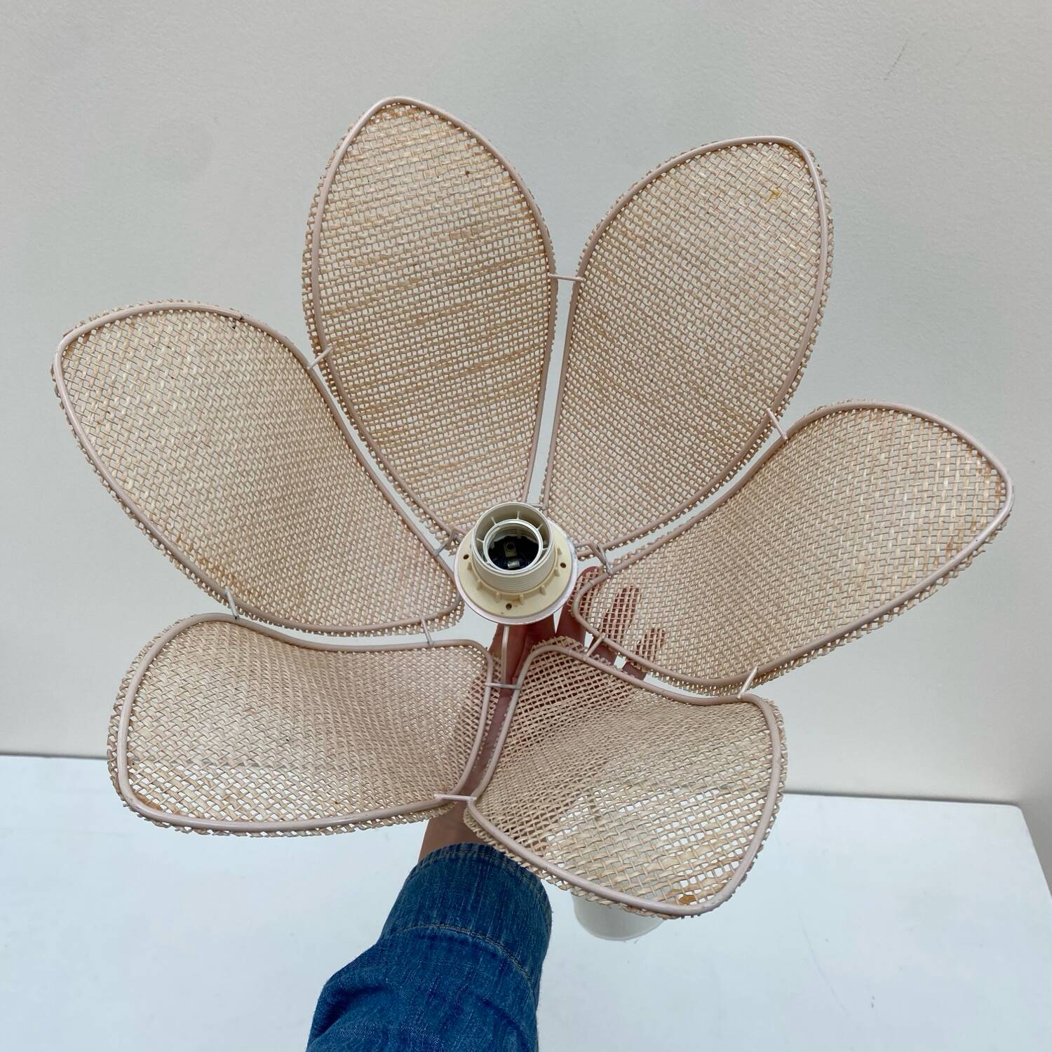 70s flower pendant light