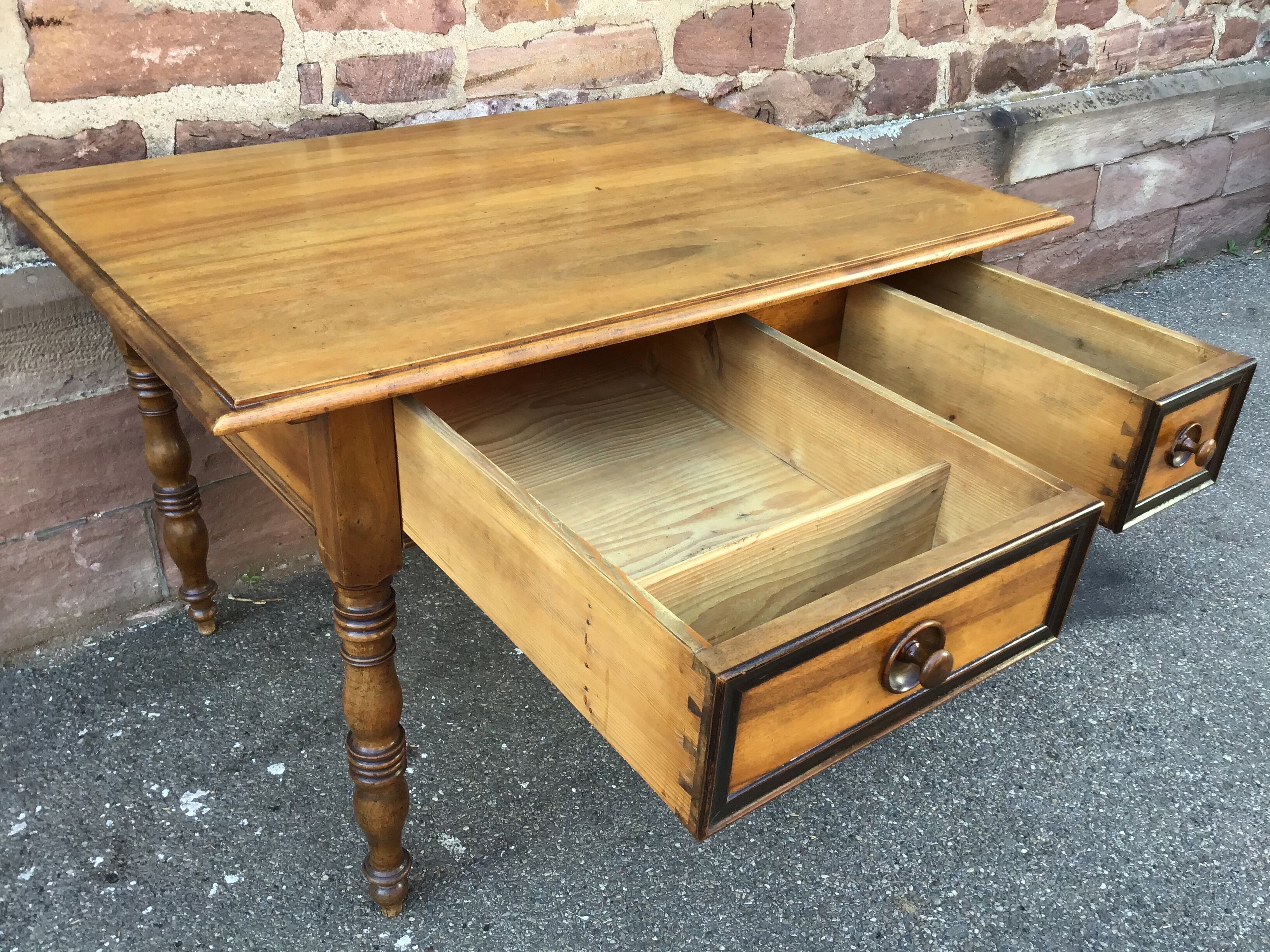 Table de ferme alsacienne noyer 19ème