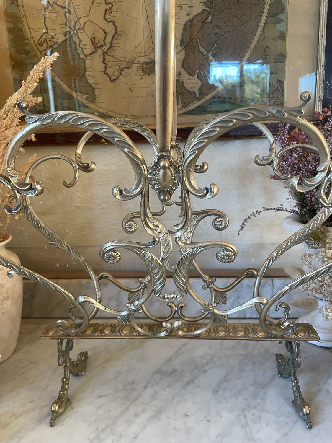 Porte-revue italien en bronze