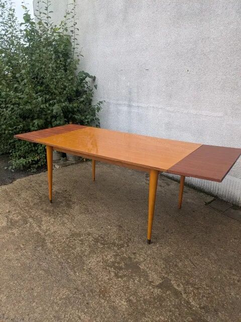 Vintage extendable table