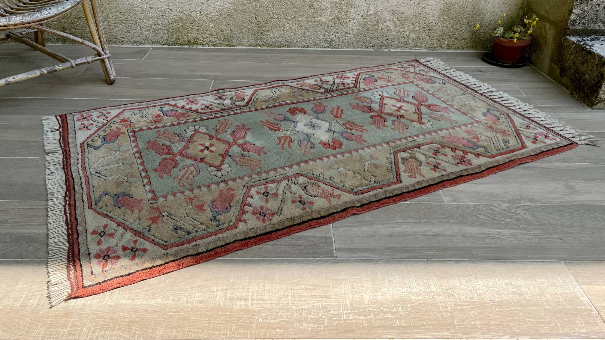 Vintage rug inspired by Art Deco.