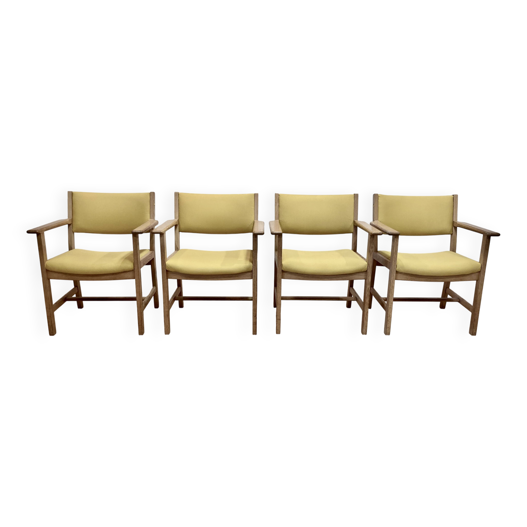Set of 4 armchairs stamped Hans Wegner "Scandinavian design" 1960.
