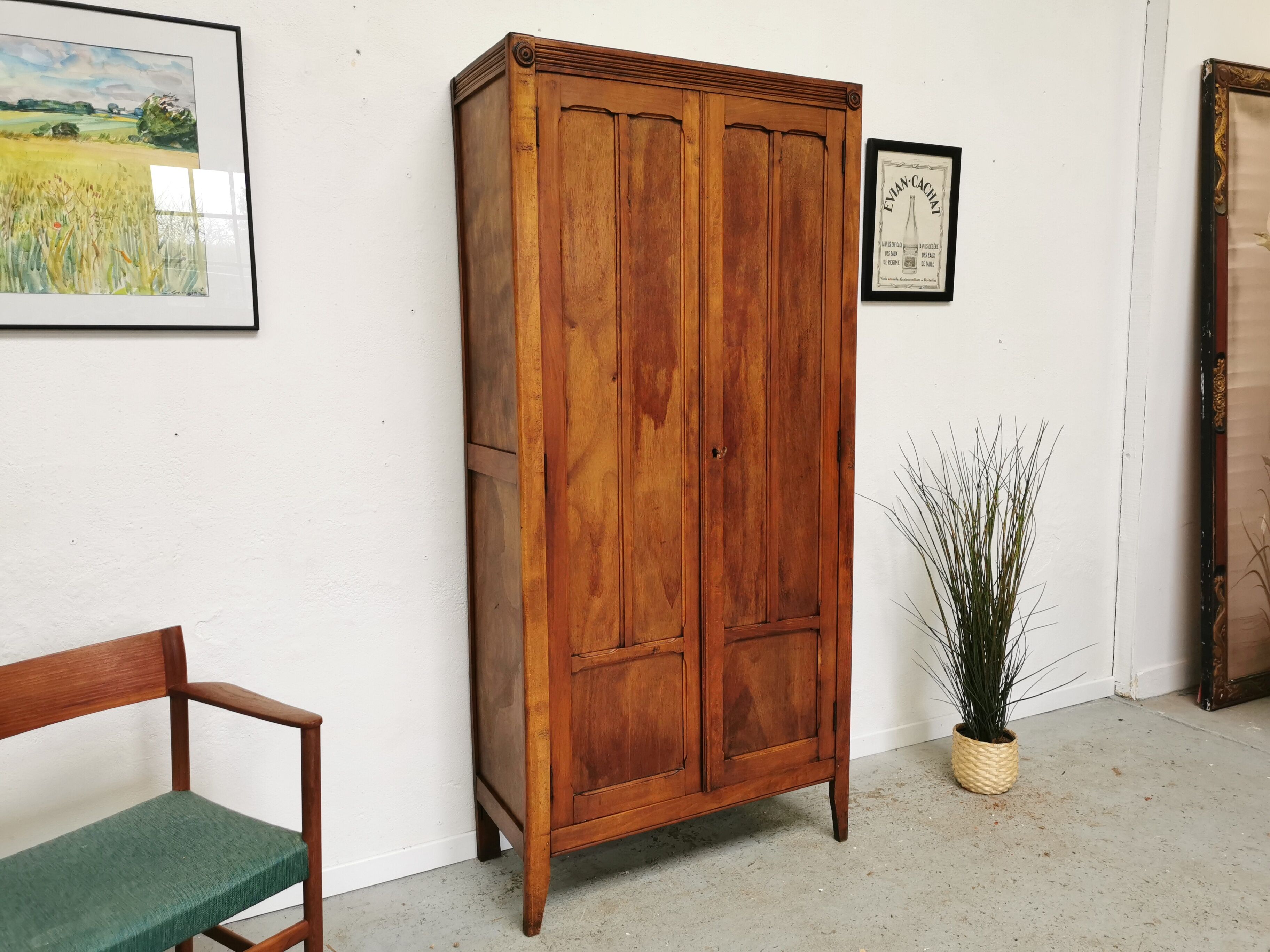 Armoire parisienne vintage