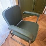 Ancien fauteuil de barbier en similicuir vert et métal argenté
