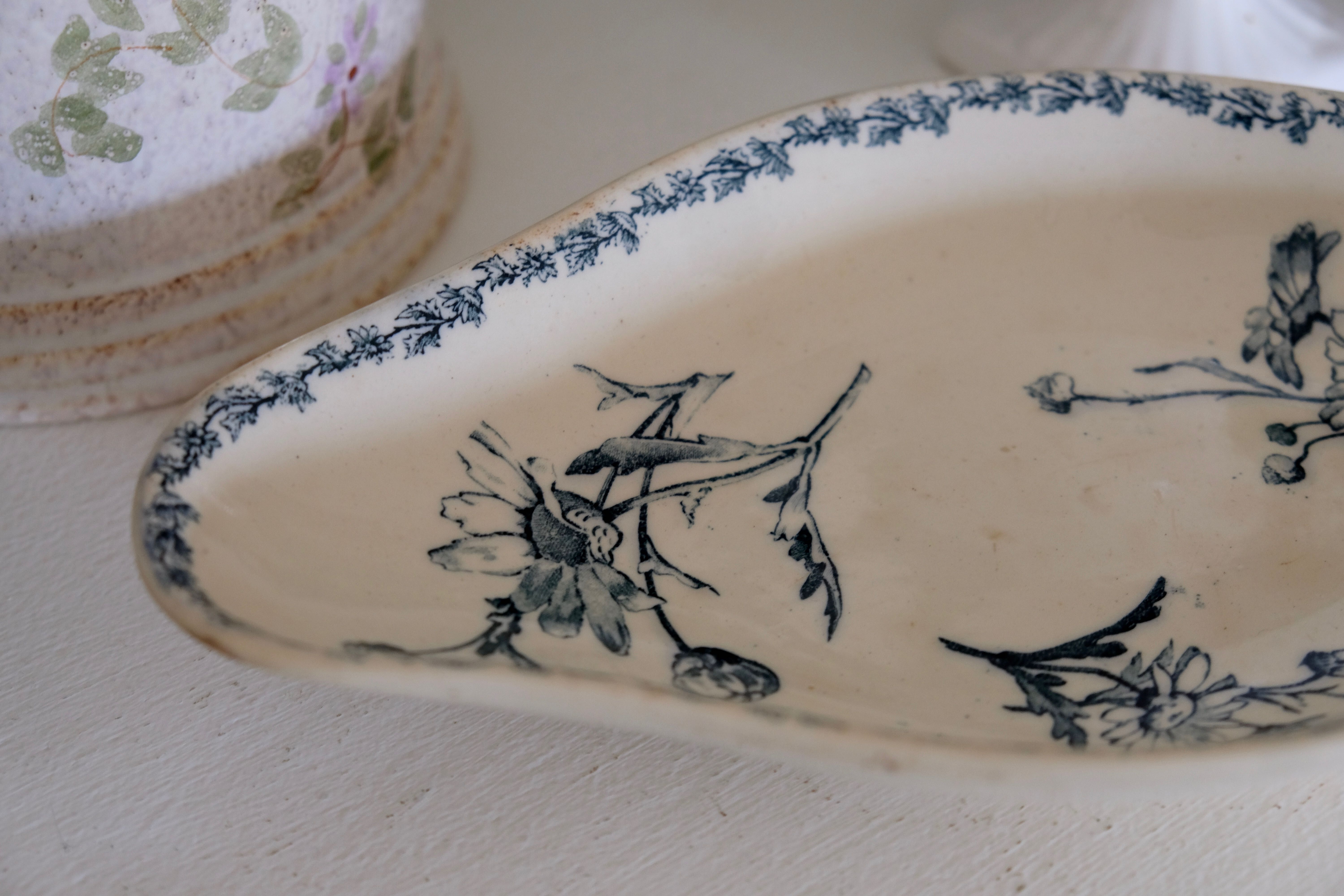 Ravier antique "Marguerite" Luneville faience XIXth