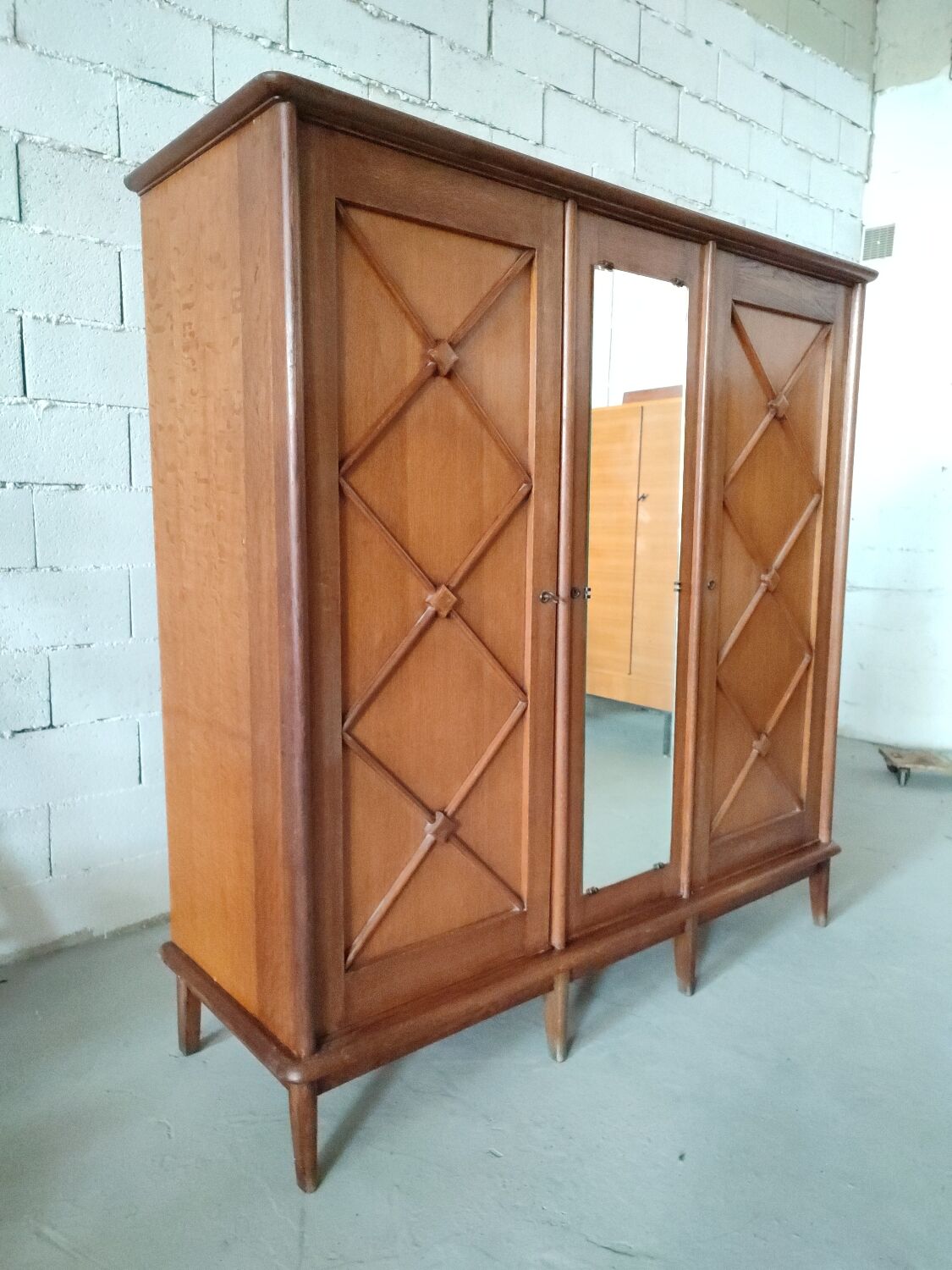 Armoire en chêne vintage