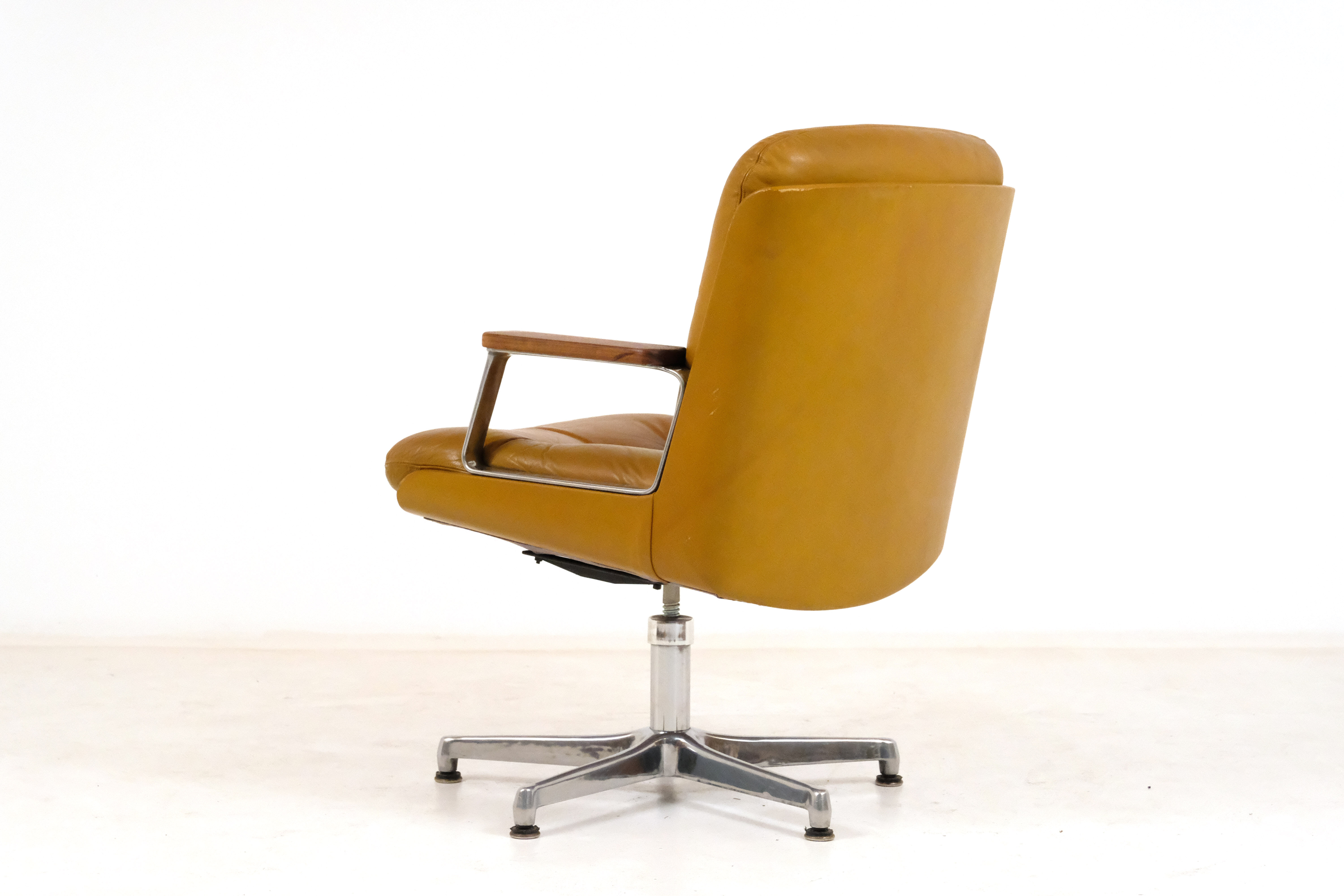 Vaghi leather, aluminium and teak office chair 1970s