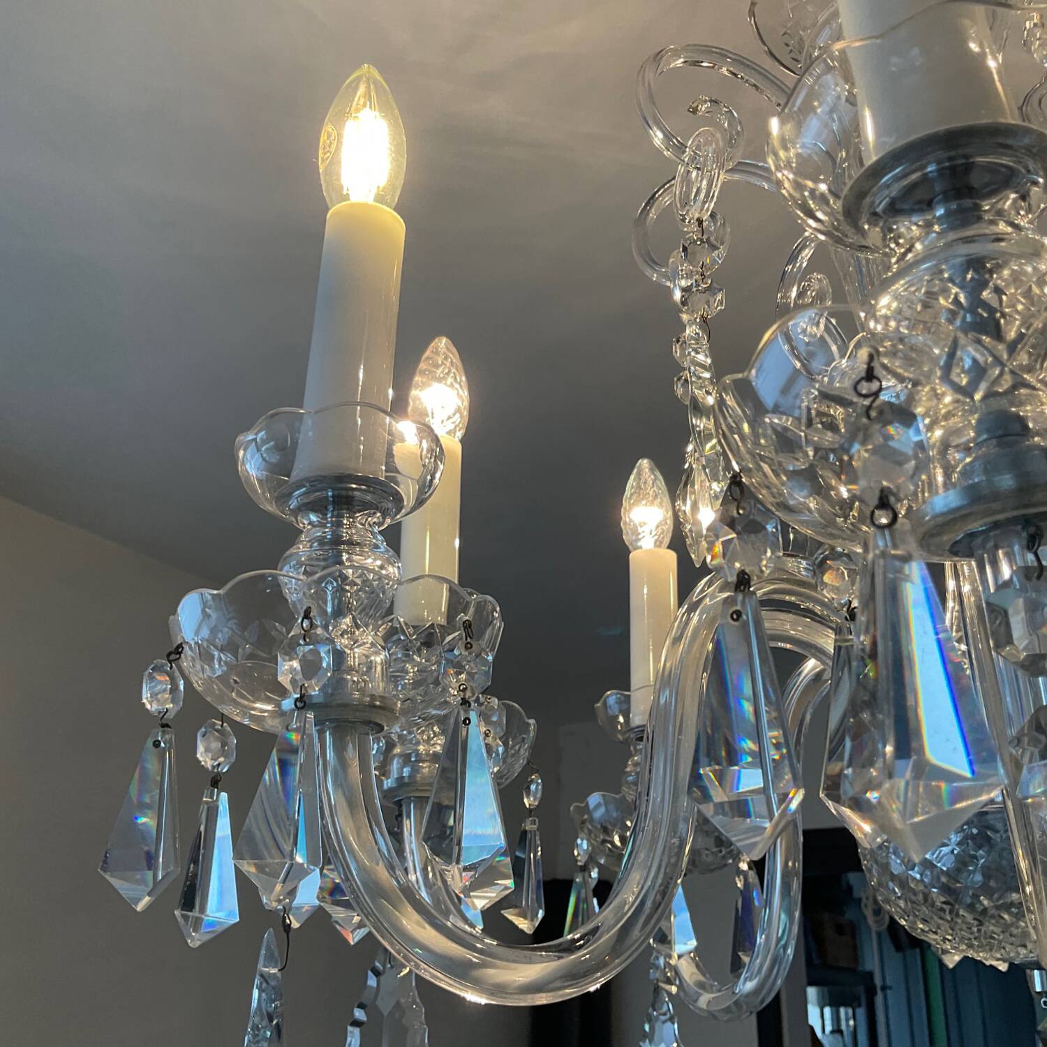 Ancien Lustre en cristal de Bohème 8 bras