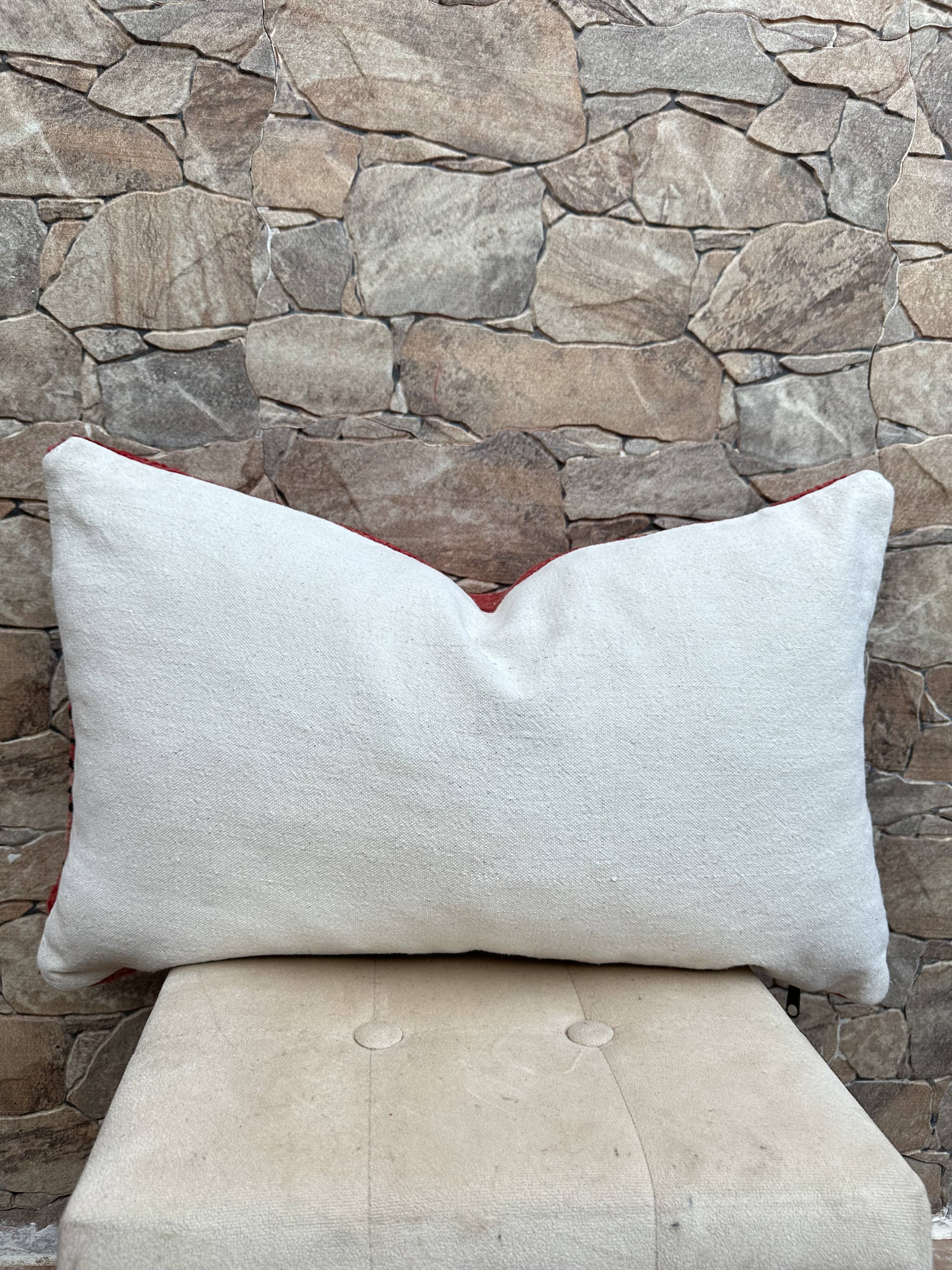 Beautiful vintage Berber Kilim cushion from Morocco