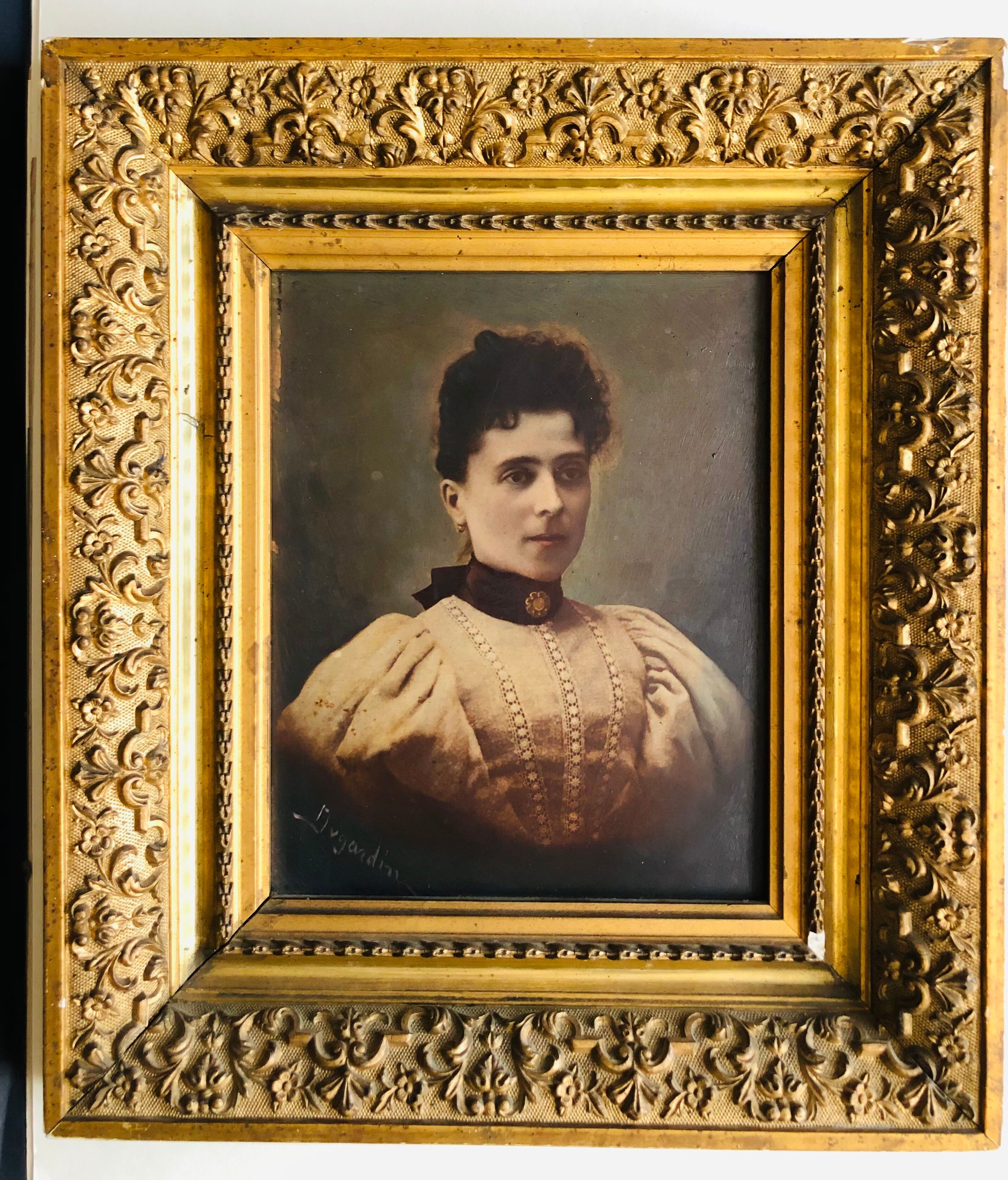 Table: Portrait of a young woman