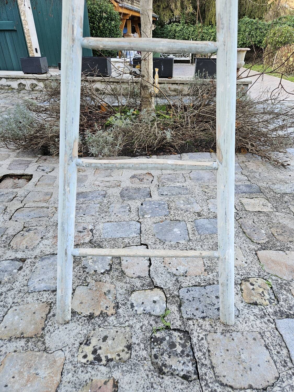 Wooden picking ladder