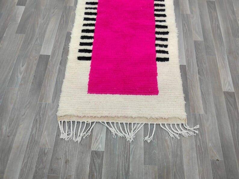 Handmade wool rug from Oued Zem