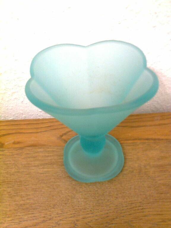 set of 3 ice cream / dessert cups, on foot, frosted blue-green glass
