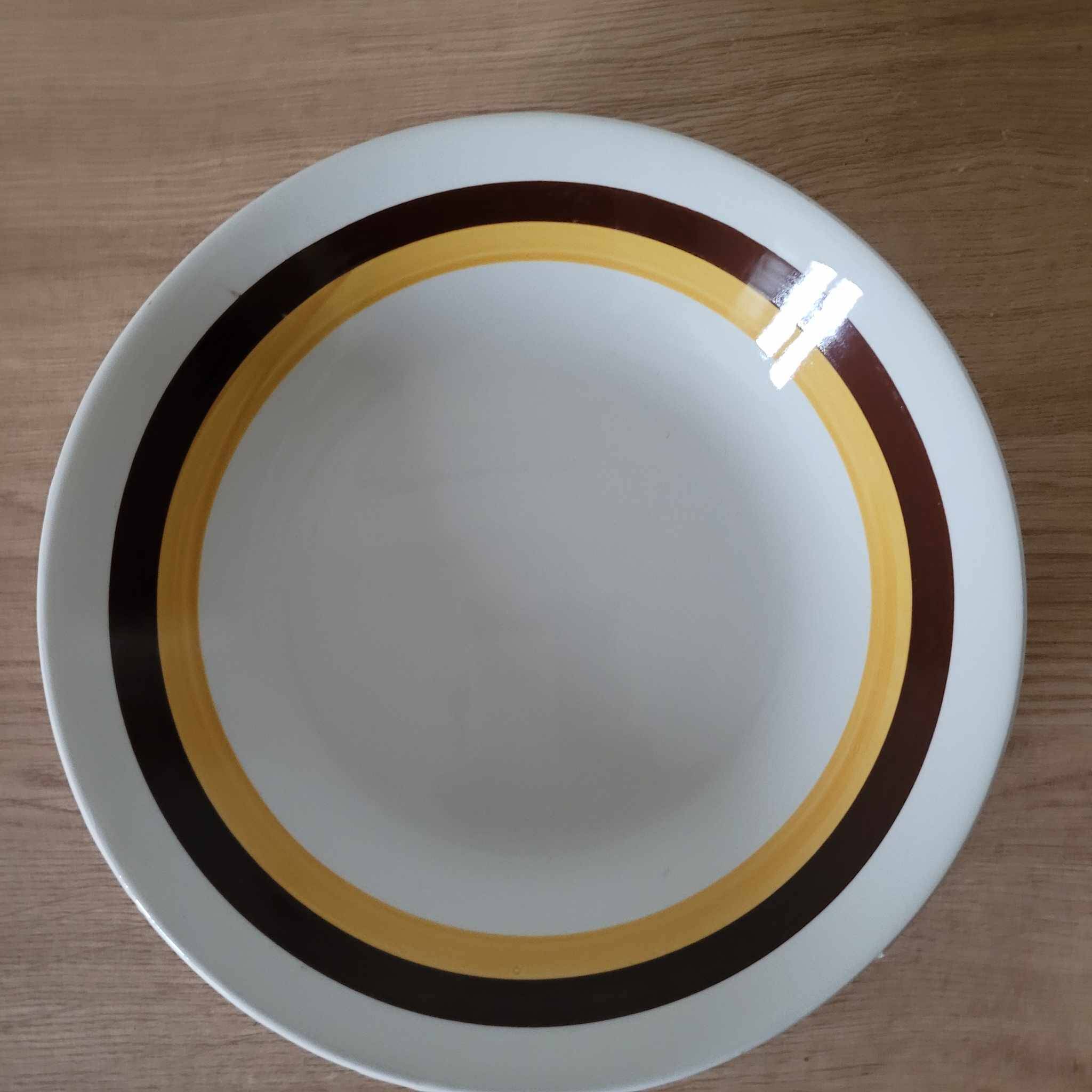 Set of 9 vintage 70s deep plates
