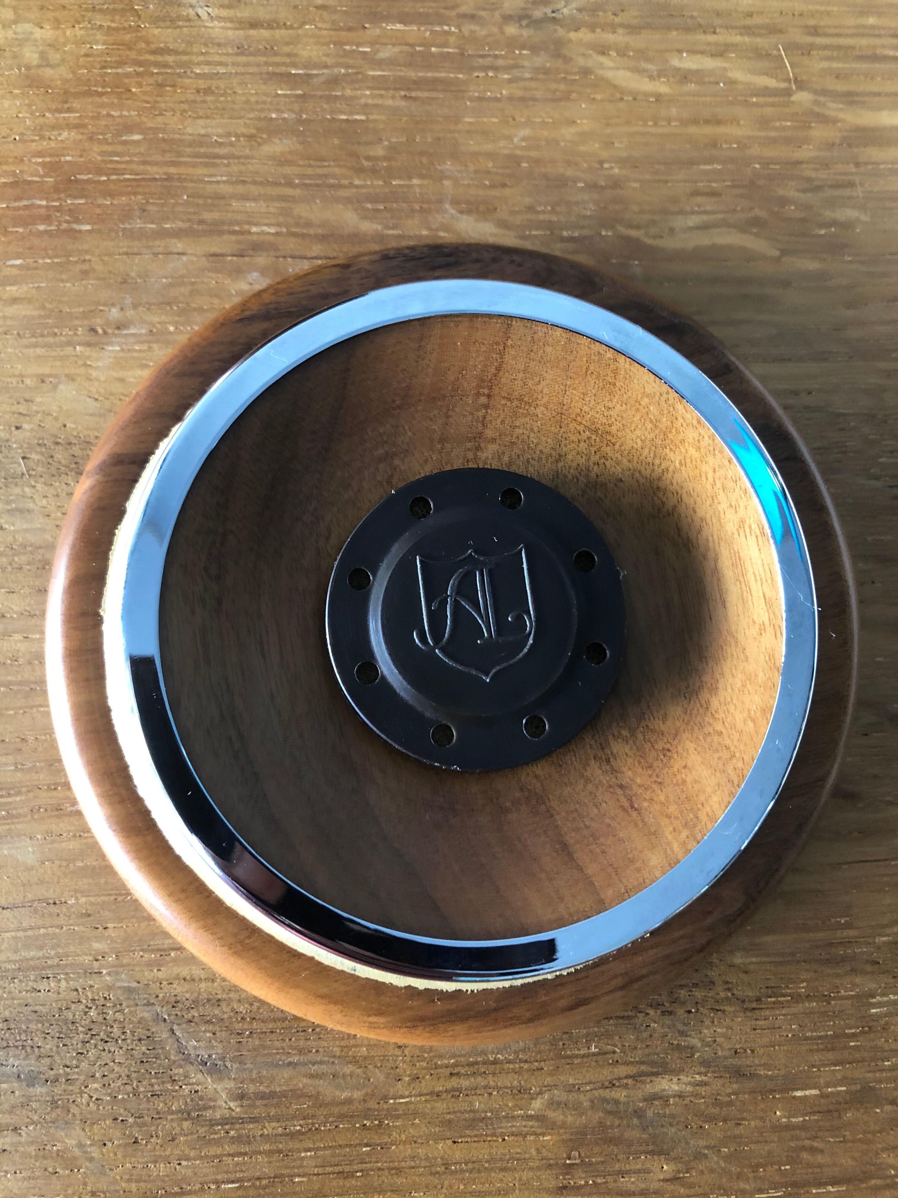 Old tobacco pot, necessary smoker