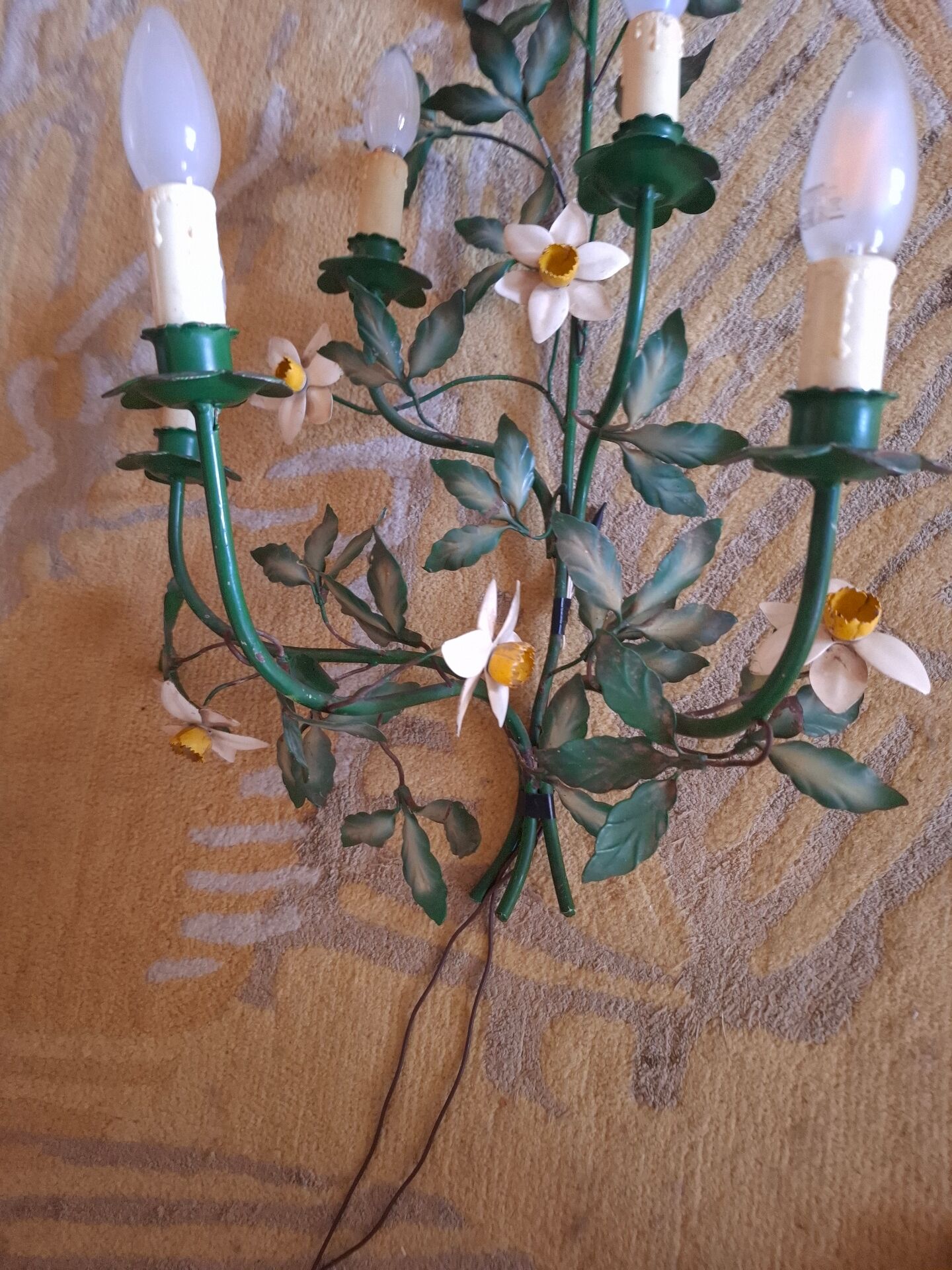 Applique decor de fleurs en métal